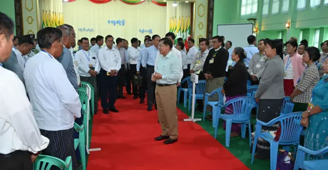 မိတ္ထီလာမှာ လူထုနဲ့တွေ့ပြီး ရွေးကောက်ပွဲလုပ်မယ်လို့ပြော 