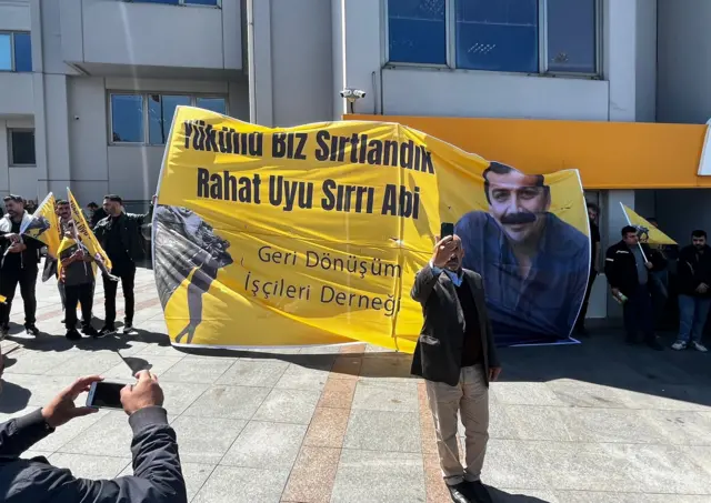 Geri Dönüşüm İşçileri Derneği yönetim kurulundan Mustafa Ay, Sırrı Süreyya Önder'in derneğin en büyük destekçileri arasında olduğunu söyledi