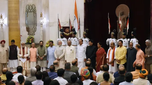 नरेंद्र मोदी, केंद्र सरकार, मंत्रिपरिषद