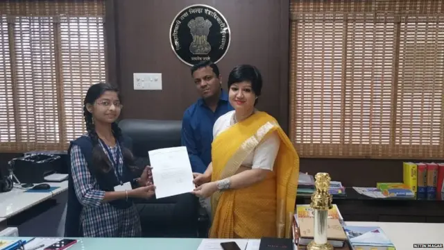 सुमन चंद्रा आणि योगिता मगर