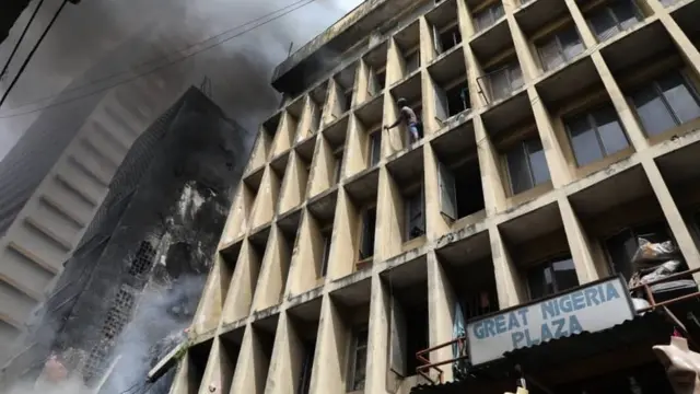 Aworan ina ọja Balogun nilu Eko