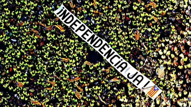 Kumannaan qof oo reer Catalonia ah ayaa isugu soo baxay maalinta qaran ee Catalonia oo ku beegnayd 11 Sabtembar
