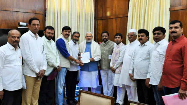 कांदा उत्पादक शेतकरी आणि पंतप्रधान