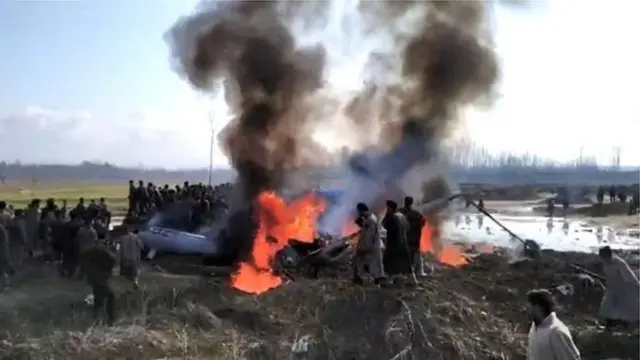 కూలిన విమానం