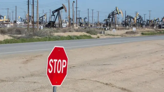 ક્રૂડ ઉત્પાદનની તસવીર