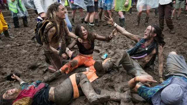 Фестиваль в Гластонбери