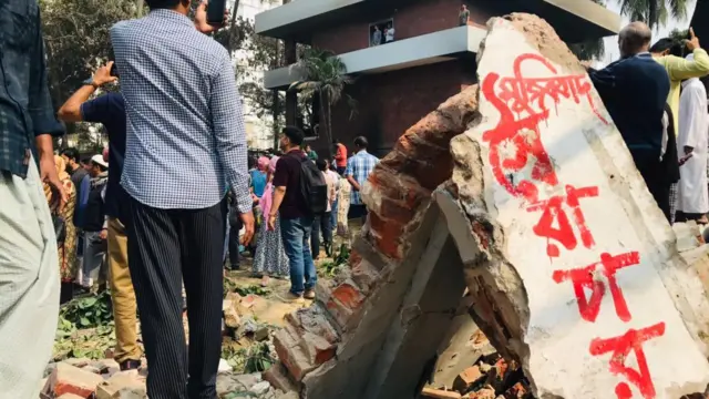 "রাজনৈতিক বক্তব্য রাজনৈতিকভাবেই মোকাবেলা করা দরকার"