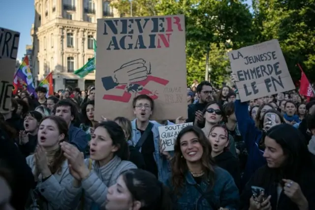  تظاهرات «ضد فاشیست» در خیابان‌های فرانسه