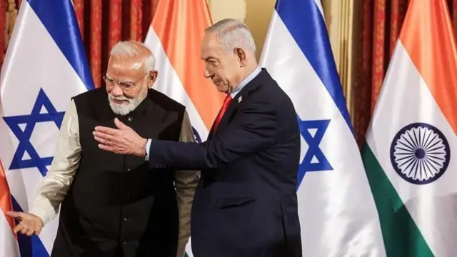 भारताचे पंतप्रधान नरेंद्र मोदी आणि इस्रायलचे पंतप्रधान पंतप्रधान बिन्यामिन नेतन्याहू