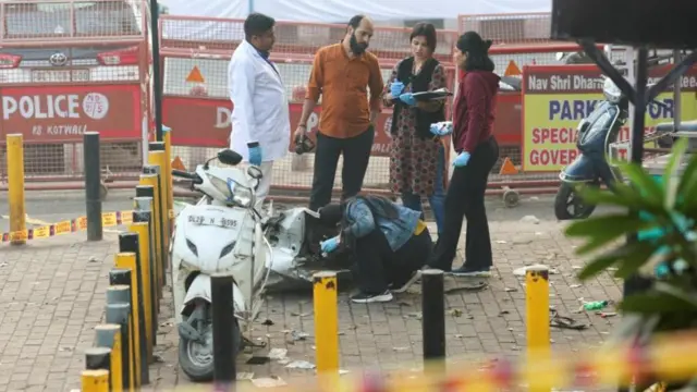 దిల్లీ పేలుడు, ఎర్రకోట, దిల్లీ కారు పేలుడు