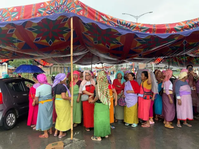 महिलाएं