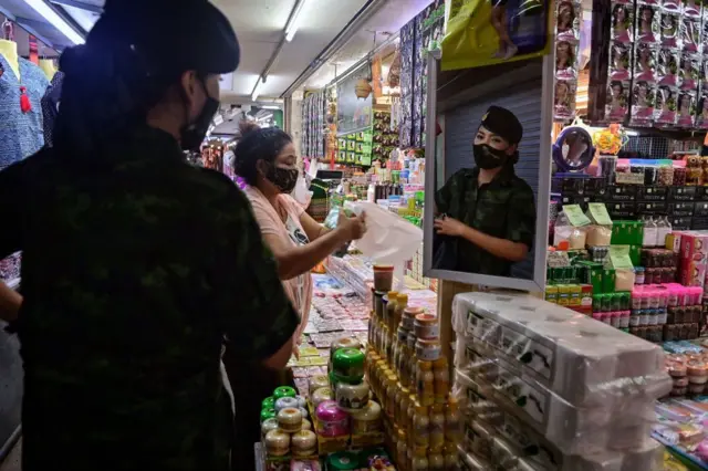 ထိုင်းနိုင်ငံ အသုံးစရိတ်မြင့်သလို တစ်ရက်အခြေခံလုပ်အားခကလည်း မြန်မာငွေ သုံးသောင်းကျော်ရှိပါတယ်။