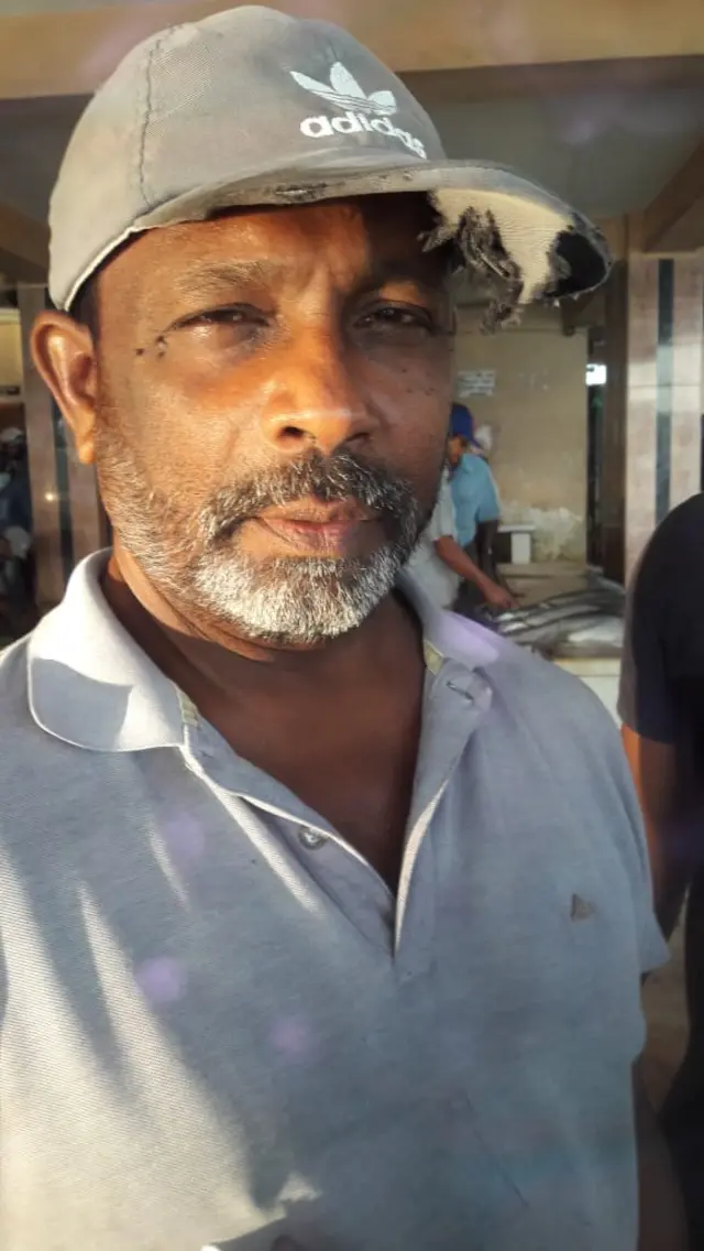 දිනකට වෙළදාම හරහා ලබන අදායම අද වන විට සියයට 50කින් පමණ අඩු වී ඇති බවත් ශිරාන් ප්‍රනාන්දු සදහන් කළේය.