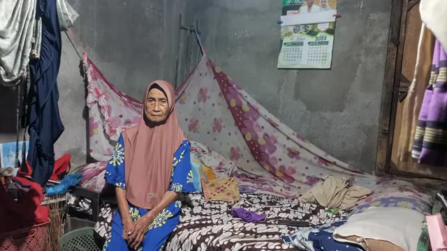 Sri Yatmi kaget saat mendengar bahwa seseorang dikategorikan miskin jika pengeluarannya Rp609.160 per bulan atau Rp20.305 per hari. 