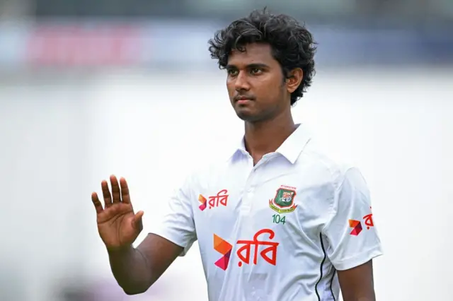 இந்திய அணியைக் காப்பாற்றிய அஸ்வின்: கோலி, கில், ரோஹித் ஏமாற்றம்: வங்கதேசம் திணறல்