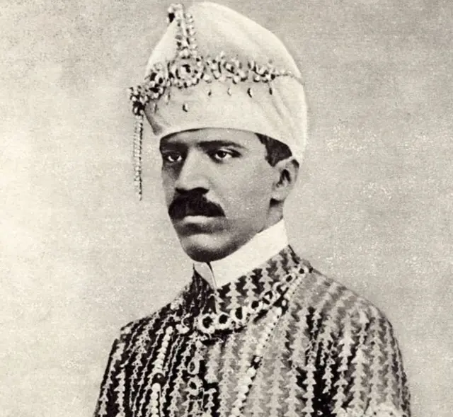 Mir Osman Ali Khan waa ninkii lahaan jiray kalooradda