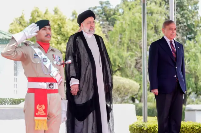 ابراهیم رئیسی در سفر آوریل ۲۰۲۴ به اسلامآباد