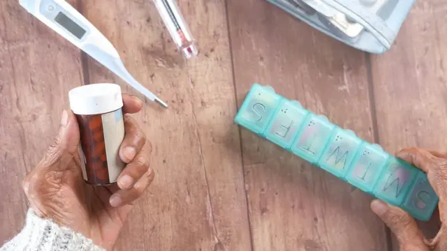 স্বাস্থ্য পরীক্ষা এবং চিকিৎসা