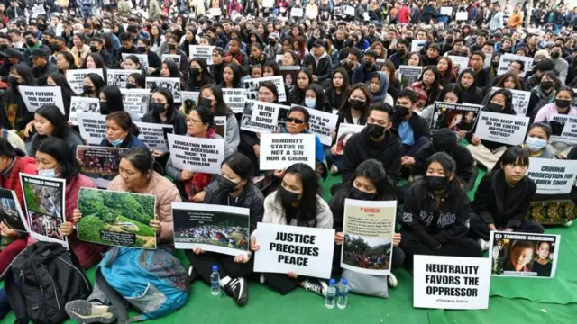 மணிப்பூர் மற்றும் காஷ்மீர் மனித உரிமை மீறல் 