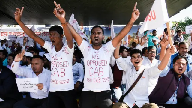 அமைதியை நிலைநாட்ட வேண்டும் - உச்ச நீதிமன்றம்