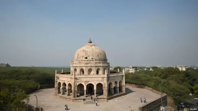 ਭੂਲ-ਭੁਲੱਈਆ