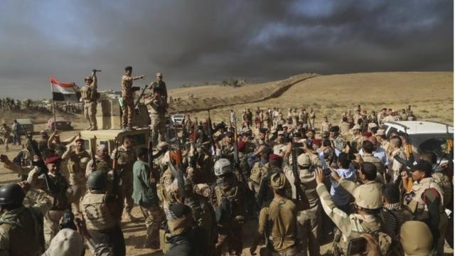 Иракские войска празднуют очередную победу