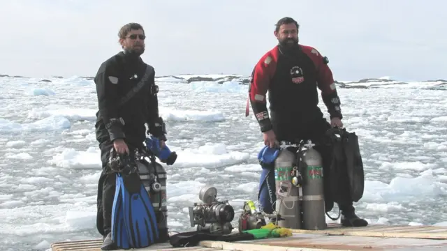 Андрій Утєвський (праворуч) - пірнальник з великим досвідом