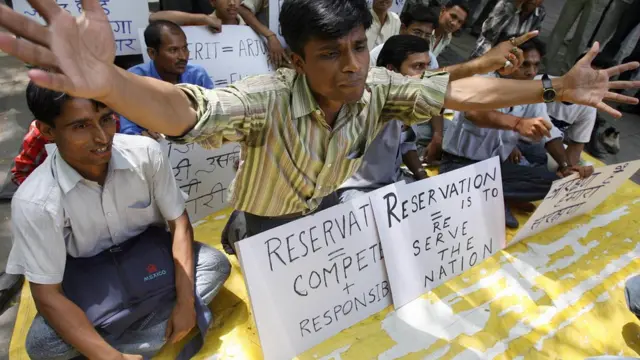 અનામતનો વિરોધ કરી રહેલા વિદ્યાર્થી