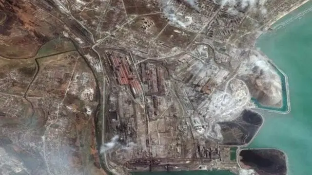 ภาพถ่ายดาวเทียมของเมืองมาริอูโปลซึ่งทหารรัสเซียเข้ายึดครองพื้นที่ส่วนใหญ่ไว้ได้แล้ว