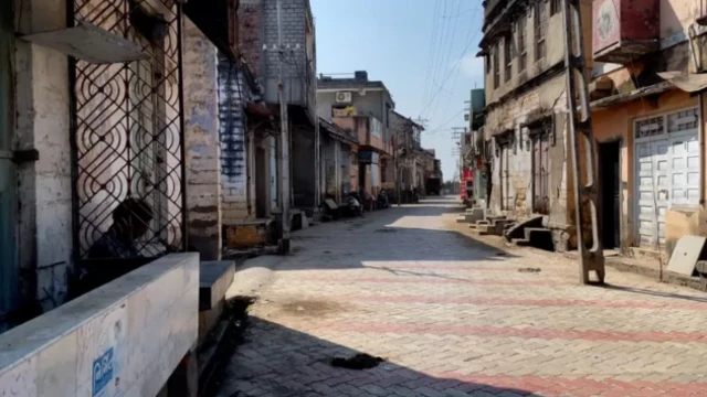 ਪ﻿ਨੇਲੀ ਮੋਟੀ ਪਿੰਡ