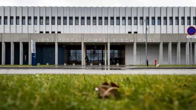 Судовий комплекс у Схіпголі