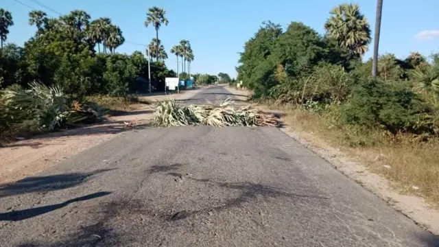 ဆားလင်းကြီးမြို့နယ်ထဲမှာ စစ်ကောင်စီတပ်တွေ မိုင်းဆွဲတိုက်ခိုက်ခံရတာရှိ