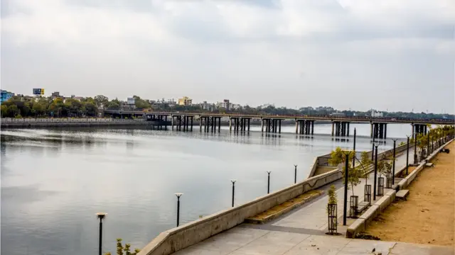 રિવરફ્રન્ટ