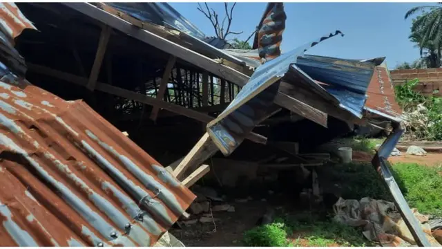 Ọnọdụ ụlọ ndị mmadụ dara ada n'obodo Ishiagu