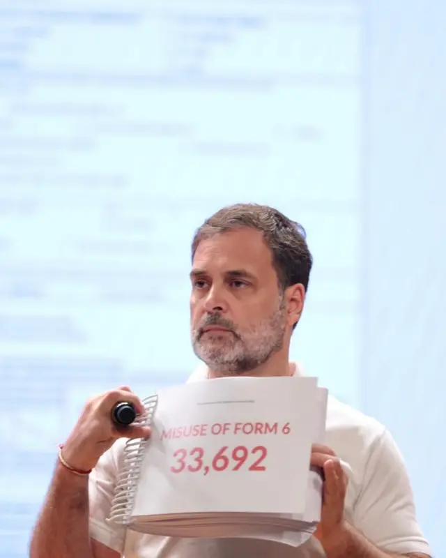 రాహుల్ గాంధీ, ఓటర్ల జాబితా, ఎలక్షన్ కమిషన్ 