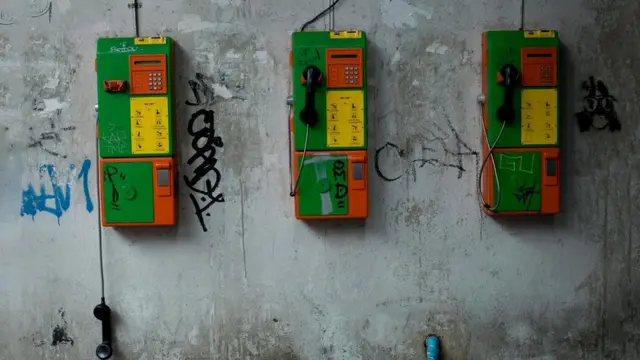 Сбои в работе телефонной сети заставляют людей чувствовать изоляцию и дискомфорт