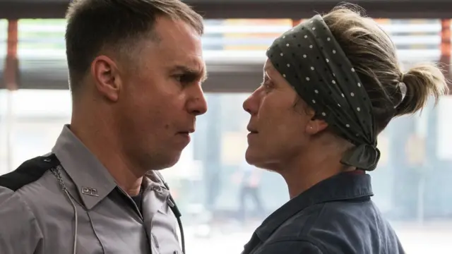 Sam Rockwell y Frances McDormand en "Tres anuncios por un crimen" (Foto: 20th Century Fox)