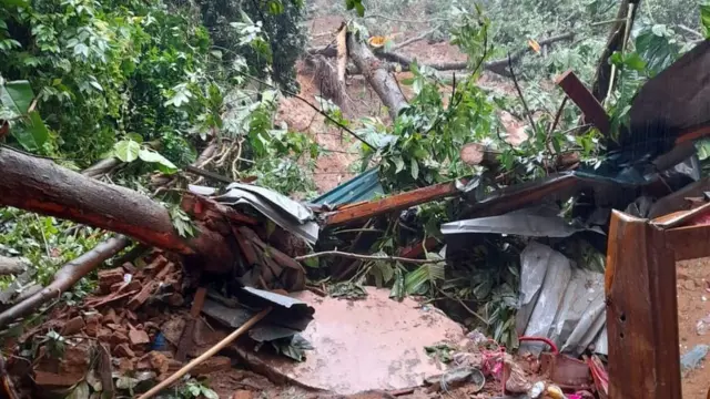 இலங்கையில் மழையால் மண்சரிவு