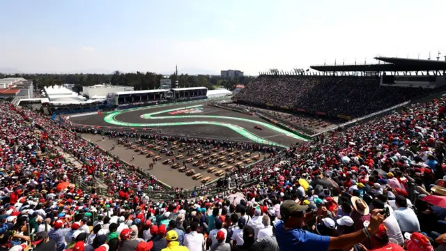 Una vista del Foro Sol durante la carrera de Fórmula 1