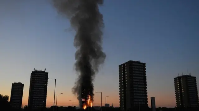 آتش‌سوزی در برج مسکونی در لندن