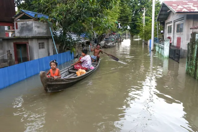 ဒုတိယရေကြီးကာလဖြစ်တဲ့ သြဂုတ်လကုန်အထိကို အဓိက မြစ်ကြီးတွေ မှာ မြစ်ရေမြင့်တက်လာနိုင်တဲ့အခြေအနေတွေရှိနေ