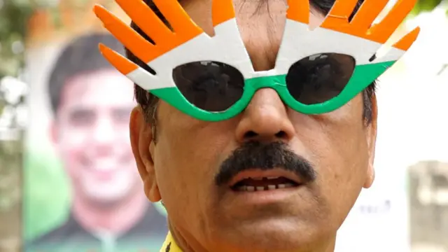 வெற்றி முகத்தில் காங்கிரஸ்: 5 மாநிலங்களில் வெற்றி கொண்டாட்டங்கள்