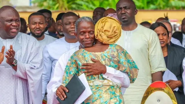 Aworan igbakeji aarẹ Naijiria Yemi Osinabjo lọjọ kẹrinlelogun oṣu Kẹta ọdun 2019 nilu Ikenne,Ipinlẹ Ogun