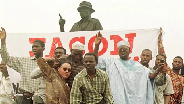 Aworan Gani Fawehinmi, Femi Falana 