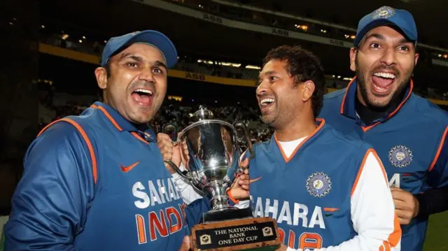 વીરેન્દ્ર સહેવાગ, સચિન તેંડુલકર અને યુવરાજસિંહ 