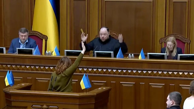 Суперечка Безуглої та Стефанчука