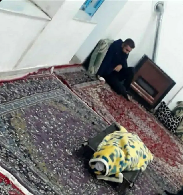 تصویری که از پیکر محمد حسن زاده در خانه‌اش منتشر شد