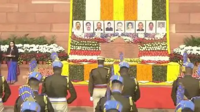 நாடாளுமன்றத்தில் அத்துமீறல்