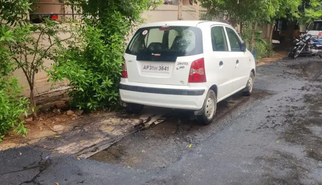 విశాఖ రోడ్డు నిర్మాణ పనులు