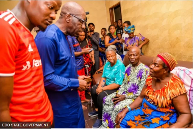 Godwin Obaseki ṣàbẹ̀wò sáwọn ẹbí Elizabeth.